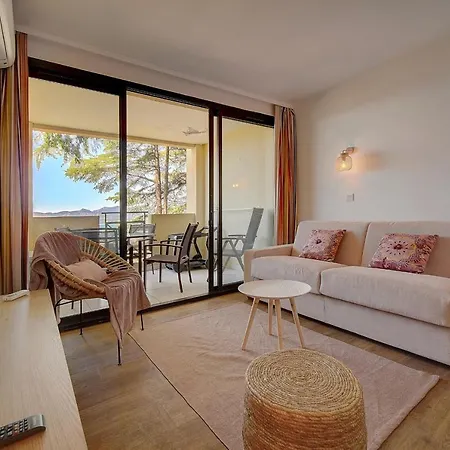 Immogroom - 2 Sea View Renovated - Pool - Terrace - Parking