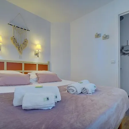 Immogroom - 2 Sea View Renovated - Pool - Terrace - Parking Apartment